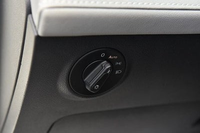 2023 Volkswagen Taos SE FWD
