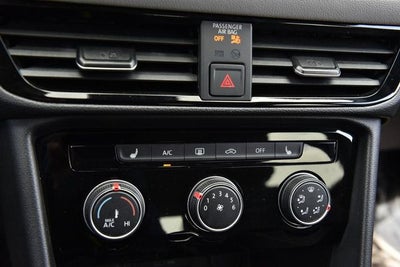 2023 Volkswagen Taos SE FWD