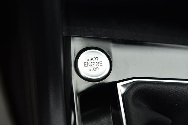 2023 Volkswagen Taos SE FWD