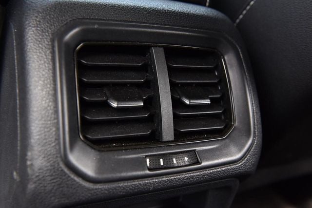 2023 Volkswagen Taos SE FWD