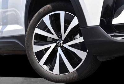 2023 Volkswagen Taos SE FWD