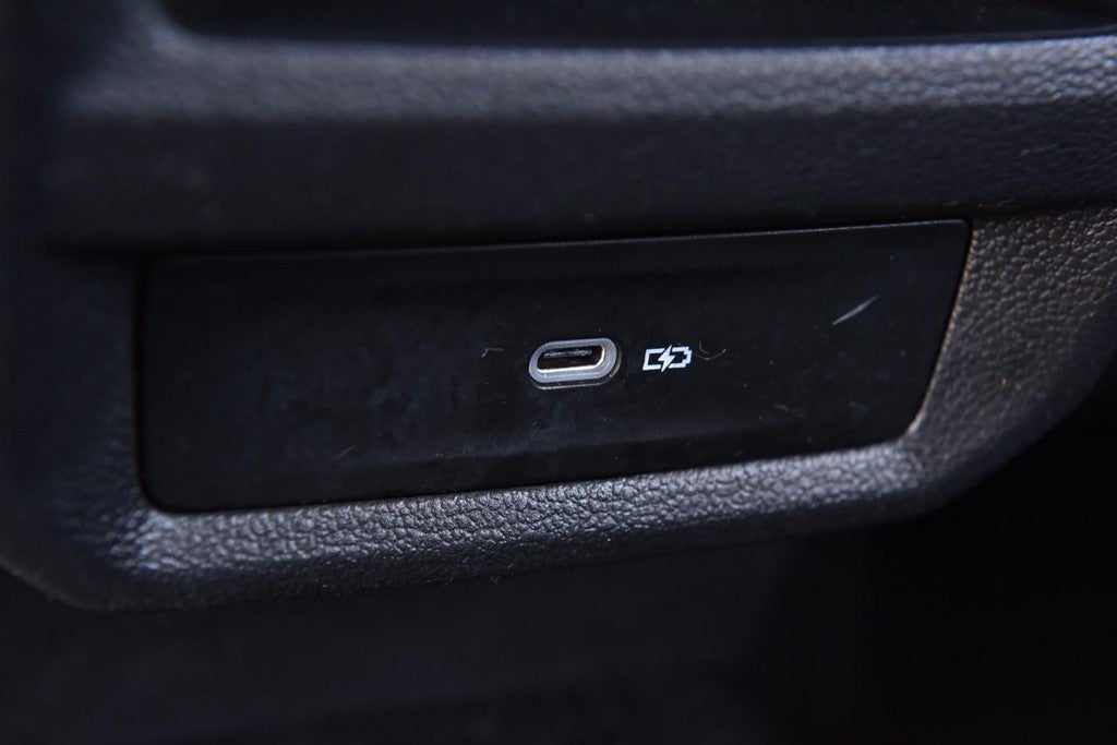 2024 Volkswagen Taos SE FWD