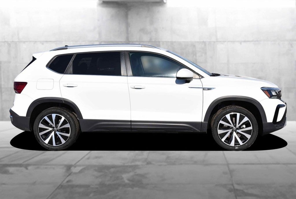 2024 Volkswagen Taos SE FWD