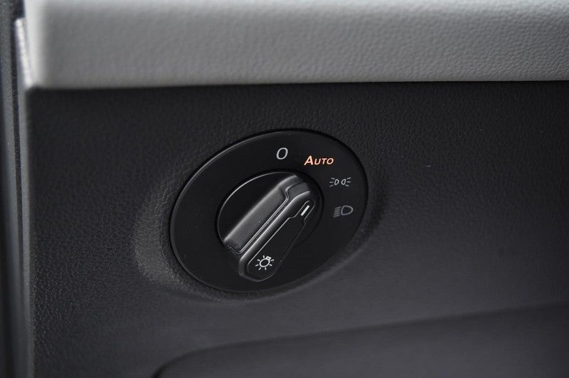 2023 Volkswagen Taos SE FWD