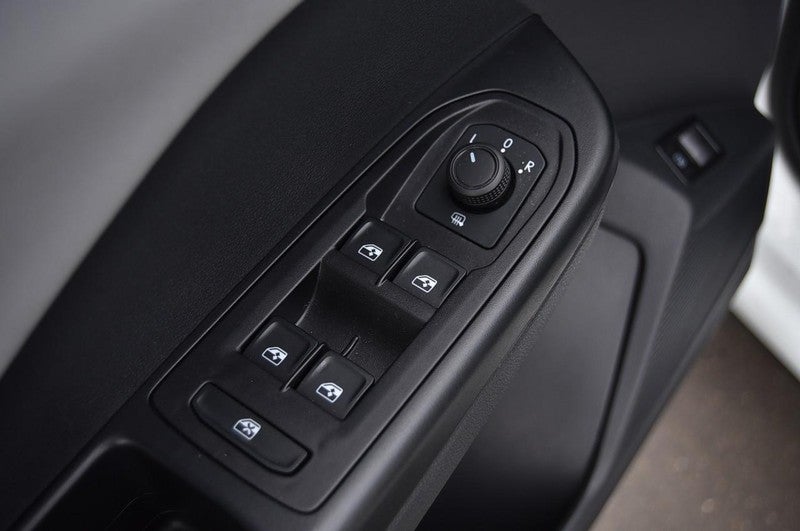 2023 Volkswagen Taos SE FWD