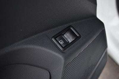 2023 Volkswagen Taos SE FWD