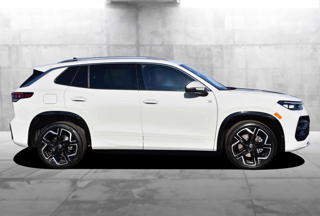 2026 Volkswagen Tiguan 2.0T SEL R-Line Turbo 4MOTION