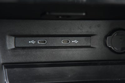 2025 Volkswagen Taos SE 4MOTION