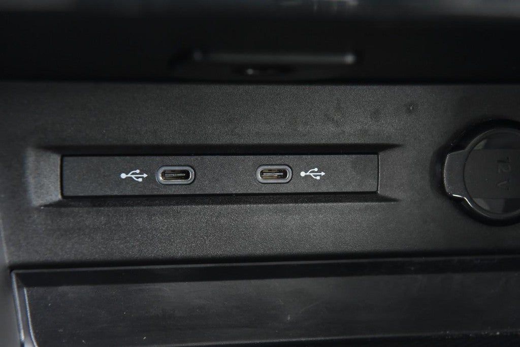 2025 Volkswagen Taos SE 4MOTION