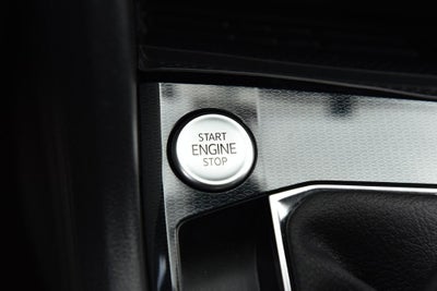 2025 Volkswagen Taos SE 4MOTION