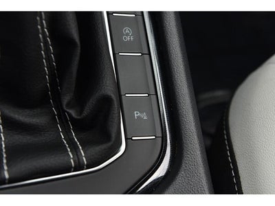 2025 Volkswagen Taos SE 4MOTION