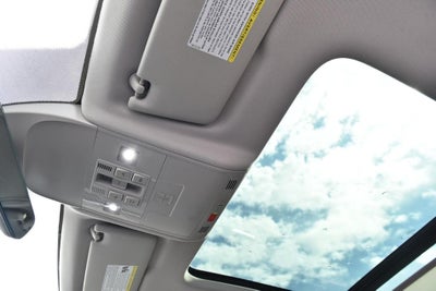 2025 Volkswagen Taos SE 4MOTION