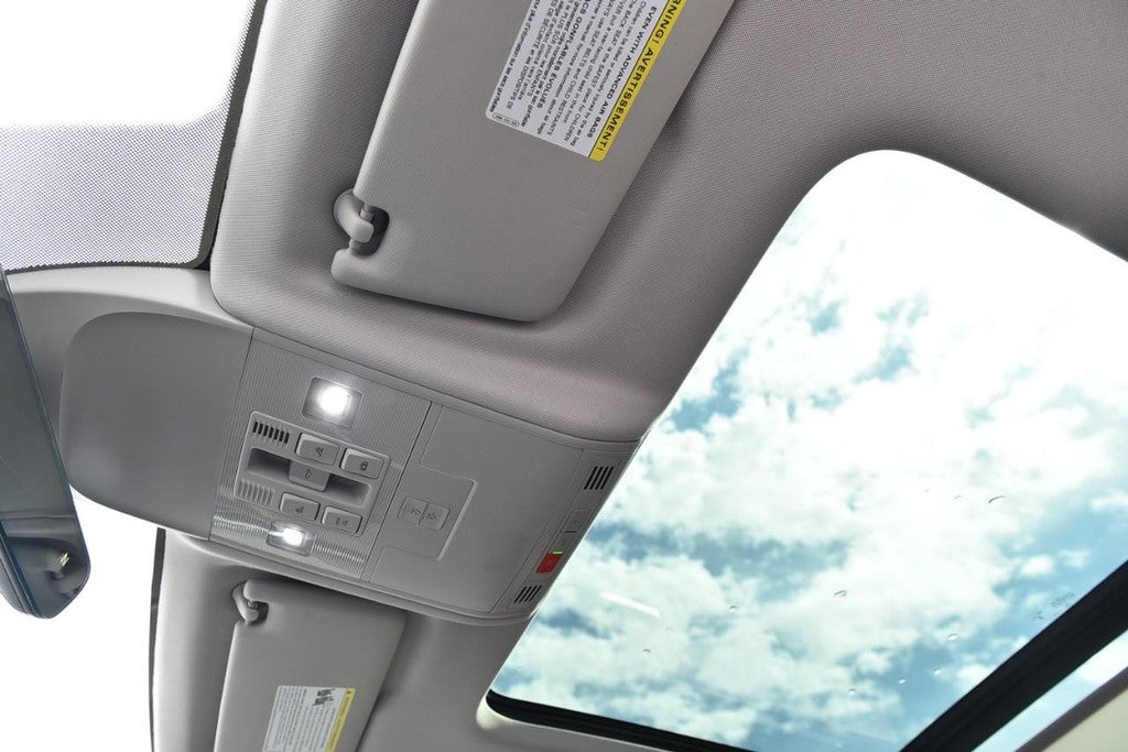 2025 Volkswagen Taos SE 4MOTION