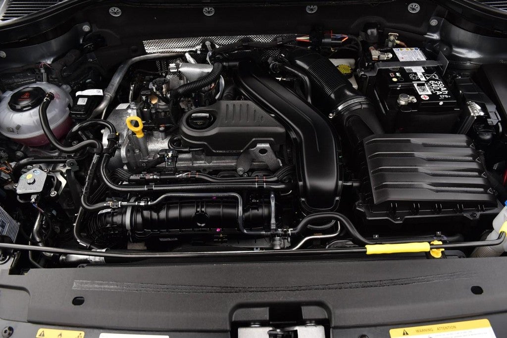 2025 Volkswagen Taos SE 4MOTION