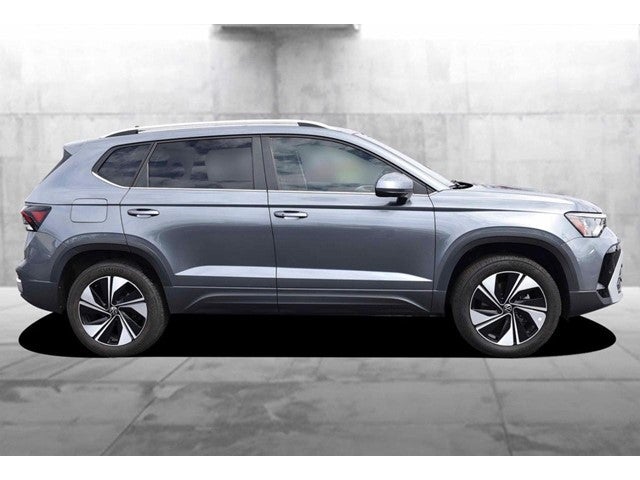 2025 Volkswagen Taos SE 4MOTION