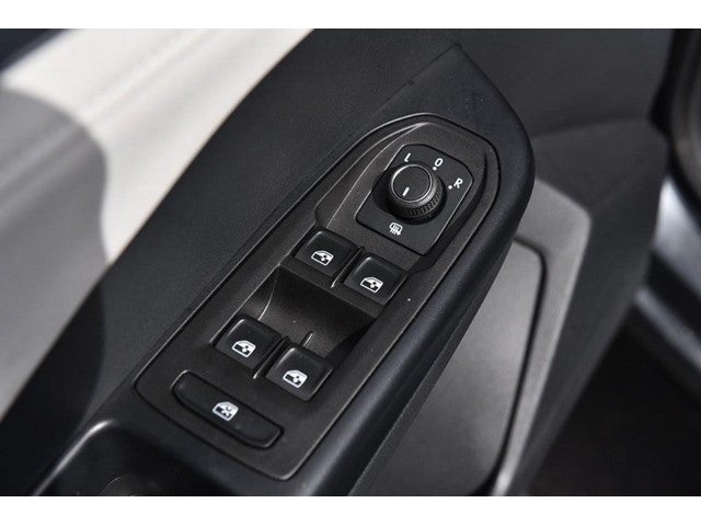 2025 Volkswagen Taos SE 4MOTION