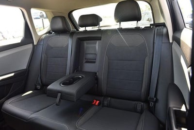 2023 Volkswagen Taos SE 4MOTION