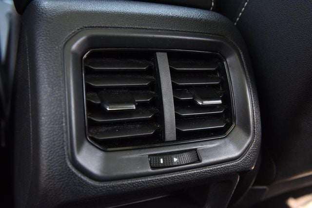 2023 Volkswagen Taos SE 4MOTION