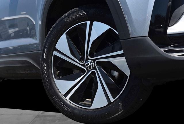 2023 Volkswagen Taos SE 4MOTION