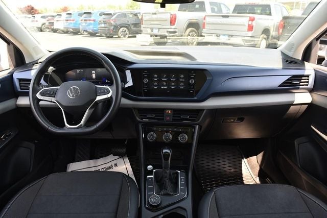 2023 Volkswagen Taos SE 4MOTION