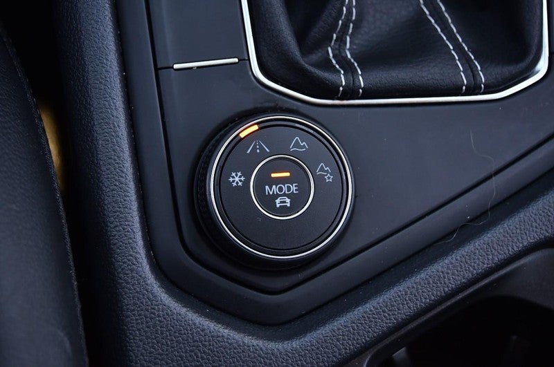 2022 Volkswagen Taos SE 4MOTION