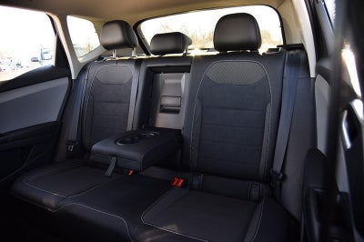 2022 Volkswagen Taos SE 4MOTION