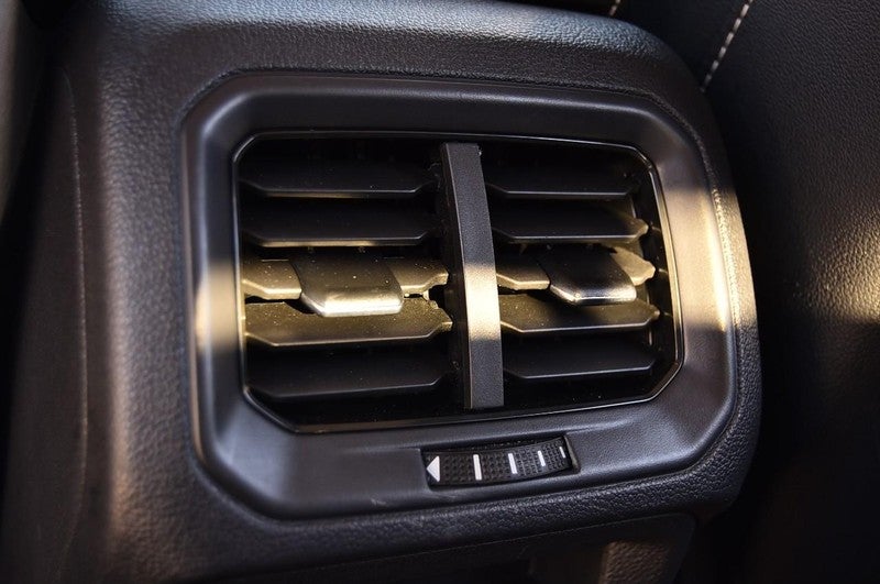 2022 Volkswagen Taos SE 4MOTION