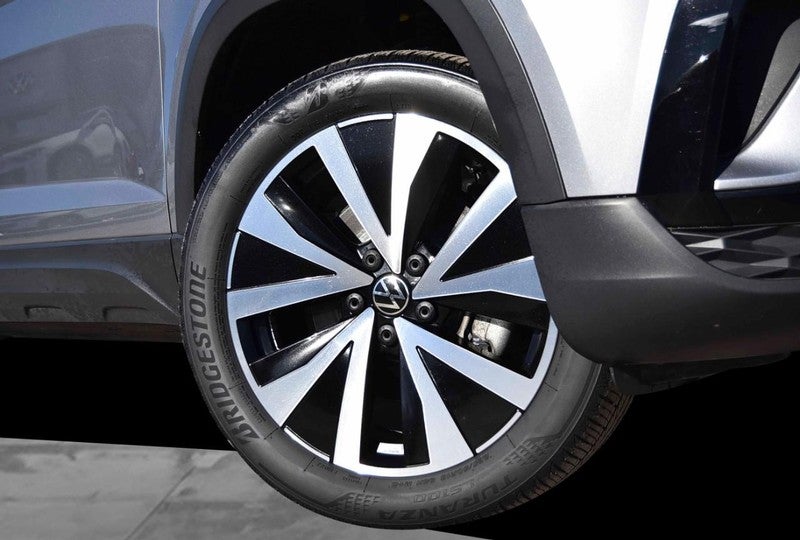 2022 Volkswagen Taos SE 4MOTION