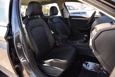 2024 Volkswagen Jetta SE Auto