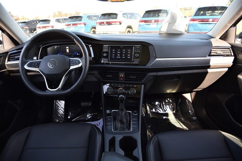 2024 Volkswagen Jetta SE Auto