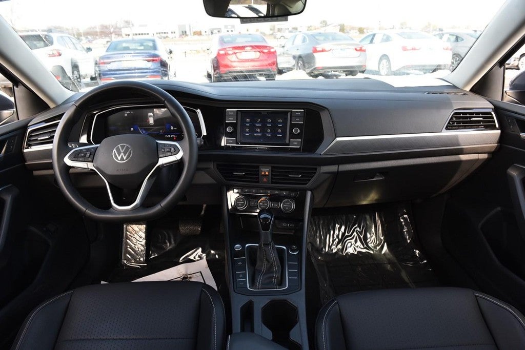 2024 Volkswagen Jetta SE Auto