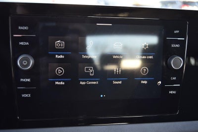 2025 Volkswagen Jetta SE Auto