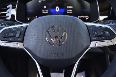 2025 Volkswagen Jetta SE Auto