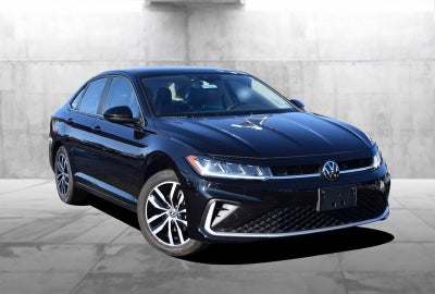 2025 Volkswagen Jetta SE Auto