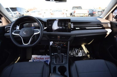 2025 Volkswagen Jetta SE Auto