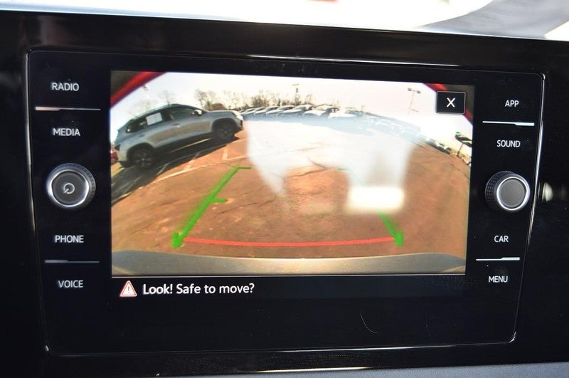 2025 Volkswagen Jetta SE Auto