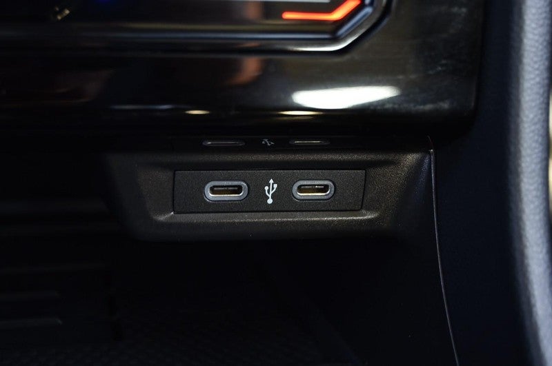 2025 Volkswagen Jetta SE Auto