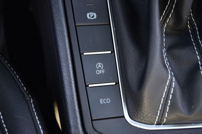 2025 Volkswagen Jetta SE Auto