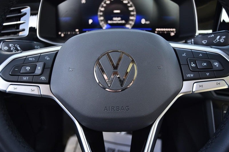 2025 Volkswagen Jetta SE Auto