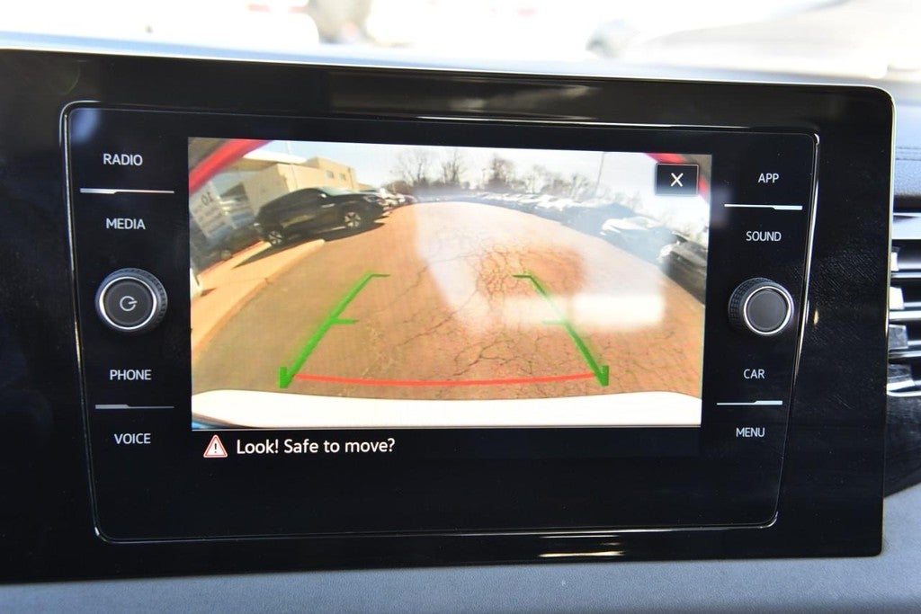 2025 Volkswagen Jetta SE Auto