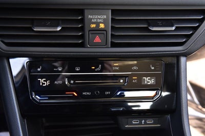 2025 Volkswagen Jetta SE Auto