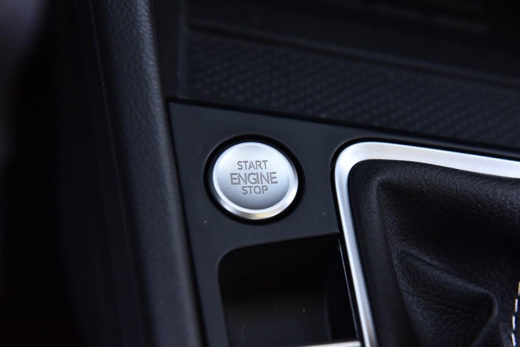 2025 Volkswagen Jetta SE Auto