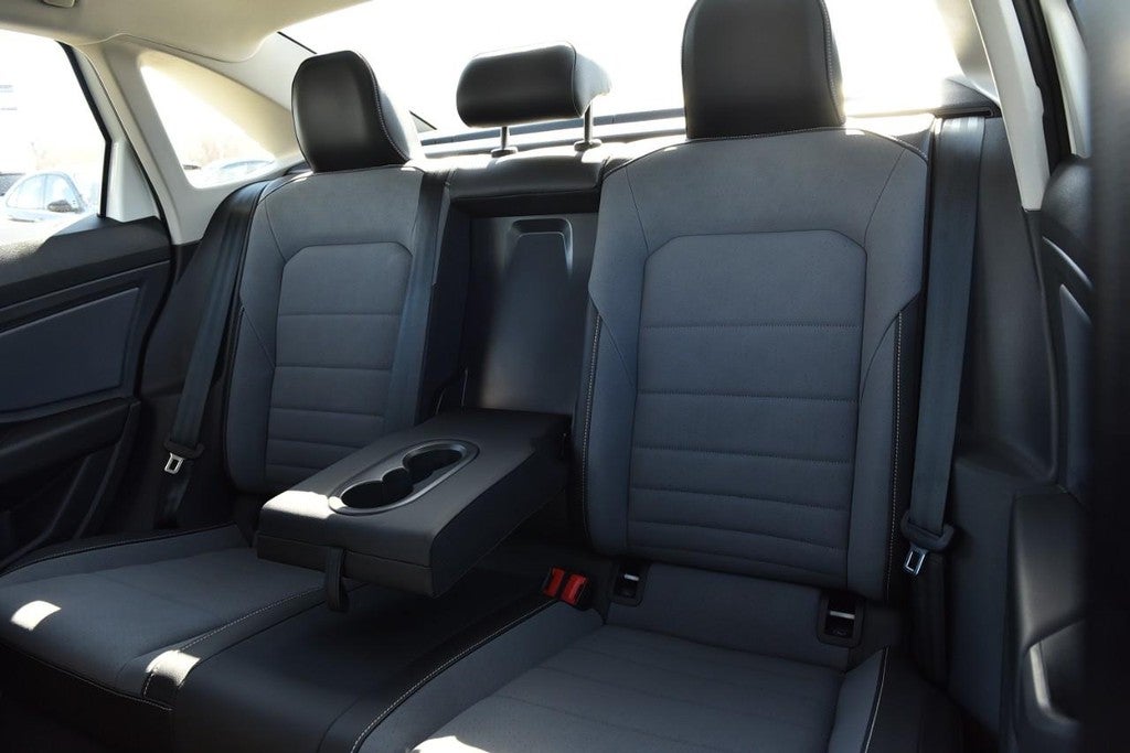 2025 Volkswagen Jetta SE Auto