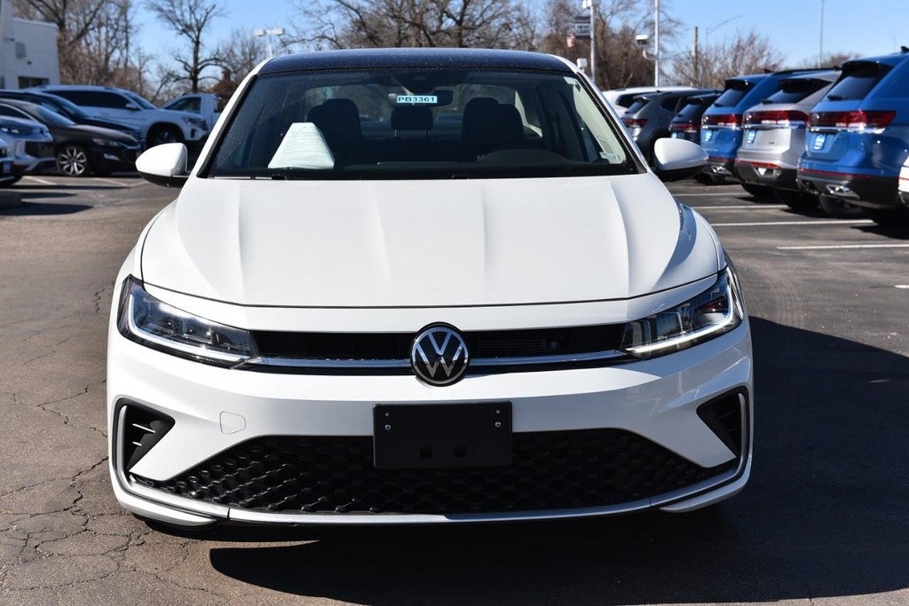 2025 Volkswagen Jetta SE Auto