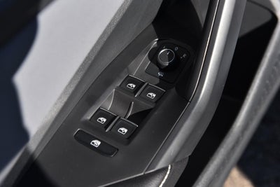 2025 Volkswagen Jetta SE Auto