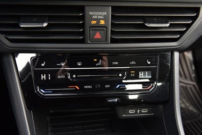 2025 Volkswagen Jetta SE Auto