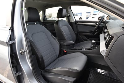 2025 Volkswagen Jetta SE Auto