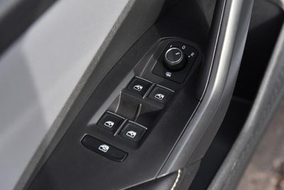 2025 Volkswagen Jetta SE Auto