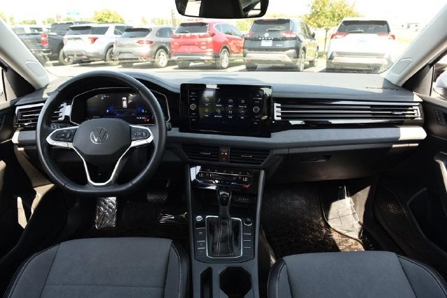 2025 Volkswagen Jetta 1.5T SE