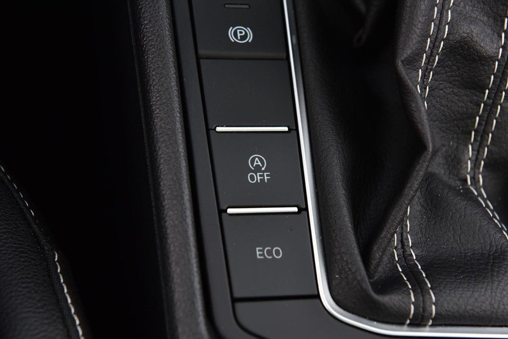 2025 Volkswagen Jetta SE Auto